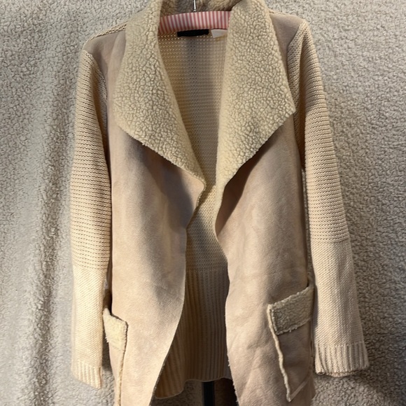 ANANDAS Collection Women’s Cardigan /Sweater with pockets - Picture 2 of 8